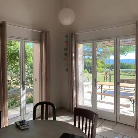 Up To 15 People, Between Gordes & Roussillon Holiday home